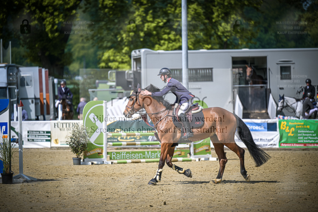 DOS_7333 | Entdecke hochwertige Reitturnierfotos von Foto Oger. Professionell, emotional und authentisch – jetzt Lieblingsmomente im Shop bestellen. - Realisiert mit Pictrs.com
