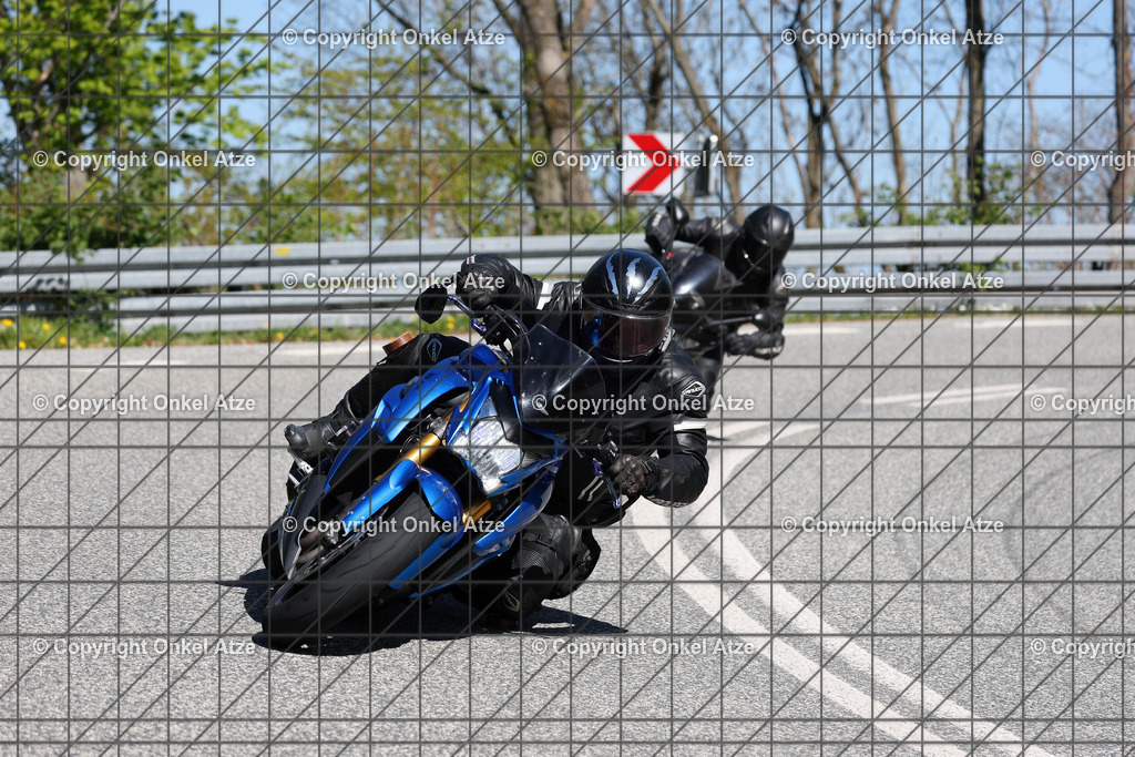 IMG_7126 | Fotograf am Kyffhäuser. Onkel Atze. Kyffhäuser Rennstrecke. Café36. Motorsportfotografie. - Realisiert mit Pictrs.com