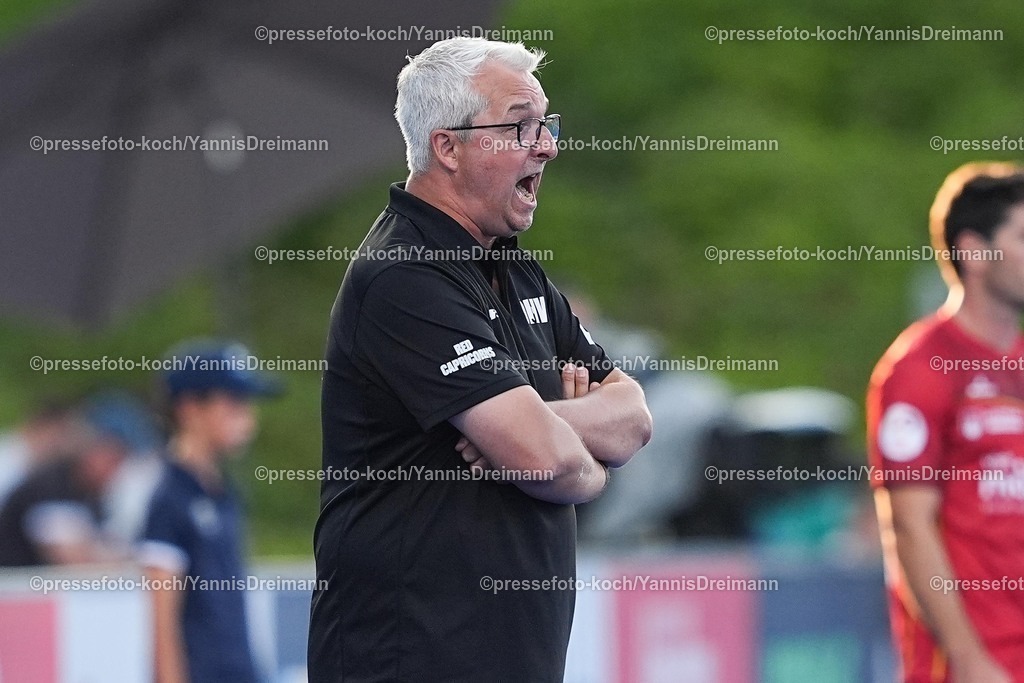xydrx10082505025 | 10.08.2025, xydrx, Herren EuroHockey Championship 2025, Gruppenphase, Gruppe A, Spanien - Österreich, Sparkassenpark Mönchengladbach: Robin Roesch (Cheftrainer Österreichische Feldhockey Nationalmannschaft)