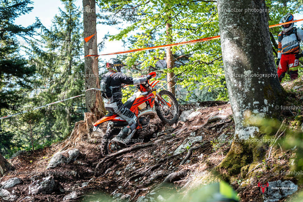 fuernholzer_250501-C2-141 | Fotografische Impressionen von der Red Stag Enduro Extreme by fuernholzer-photography.com. Endurosport in Österreich fotografisch festgehalten von fuernholzer. Auftragsfotografie für Private, Gewerbefotos und Industriefotografie. Eventfotografie, Sportfotografie und Motorsportfotografie. Anbieter von Fotoworkshops, Fototraining, fotografischen Vorträgen und Fotoseminaren.