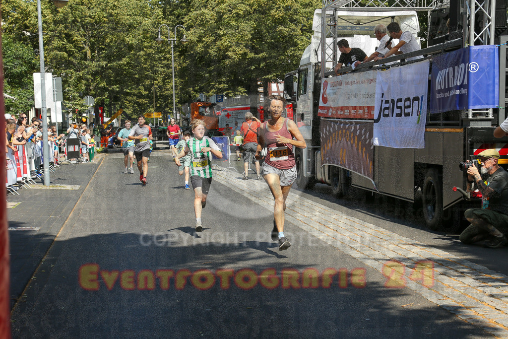250621_1042_EX1_2186 | Sportfotografie im Rhein-Sieg Kreis, Köln, Bonn, NRW, Rheinland Pfalz, Hessen, etc. Unser Tätigkeitsfeld umfasst den Laufsport vom Volkslauf über den Marathon, Duathlon, Triathon bis zum Ultralauf wie Kölnpfad Ultra oder Schindertrail.