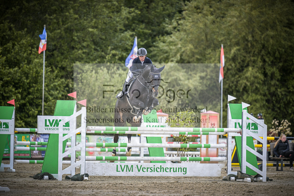 DOS_5514 | Entdecke hochwertige Reitturnierfotos von Foto Oger. Professionell, emotional und authentisch – jetzt Lieblingsmomente im Shop bestellen.Deutschlandweite Turnierfotografie. - Realisiert mit Pictrs.com