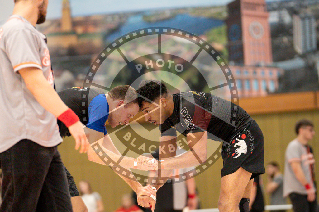 20231125PBB7026 | Fighters compete during the Grappling Industries Jiu-jitsu Championship in Berlin, Germany, on November 25, 2023.