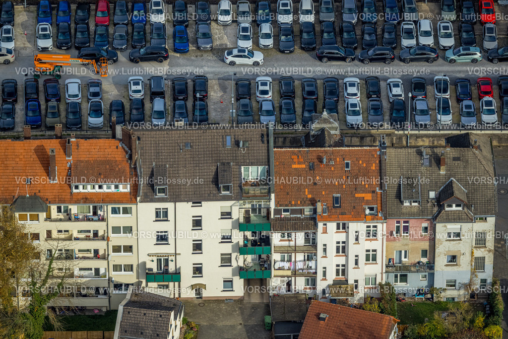 Hagen251102083 | Luftbild, Mehrfamilien Wohnhäuser mit PKW Parkplätzen Delsterner Straße, Eilpe, Hagen, Ruhrgebiet, Nordrhein-Westfalen, Deutschland