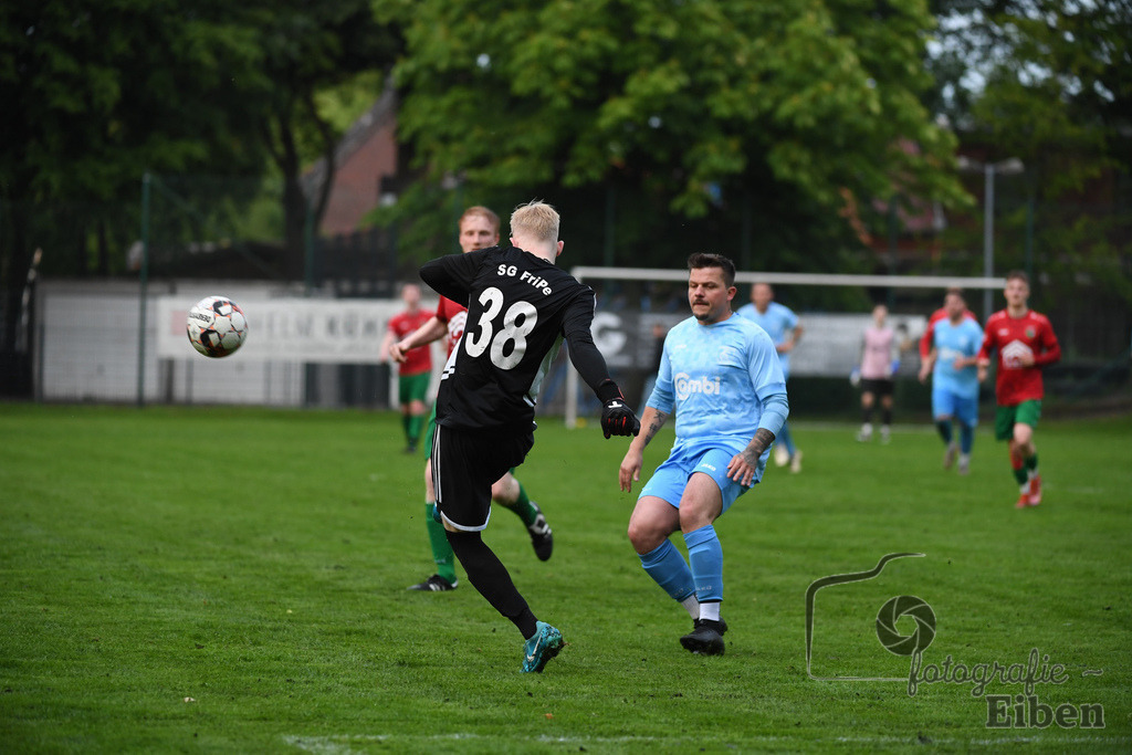 BV Bockhorn-SG FriPe | Relegation zur Kreisliga; BV Bockhorn (blau)-SG FriPe (rot) am 05.06.2025 in Oldenburg/Ofenerdiek (Lagerstraße), Photo: Philip Eiben 2025 - Realisiert mit Pictrs.com