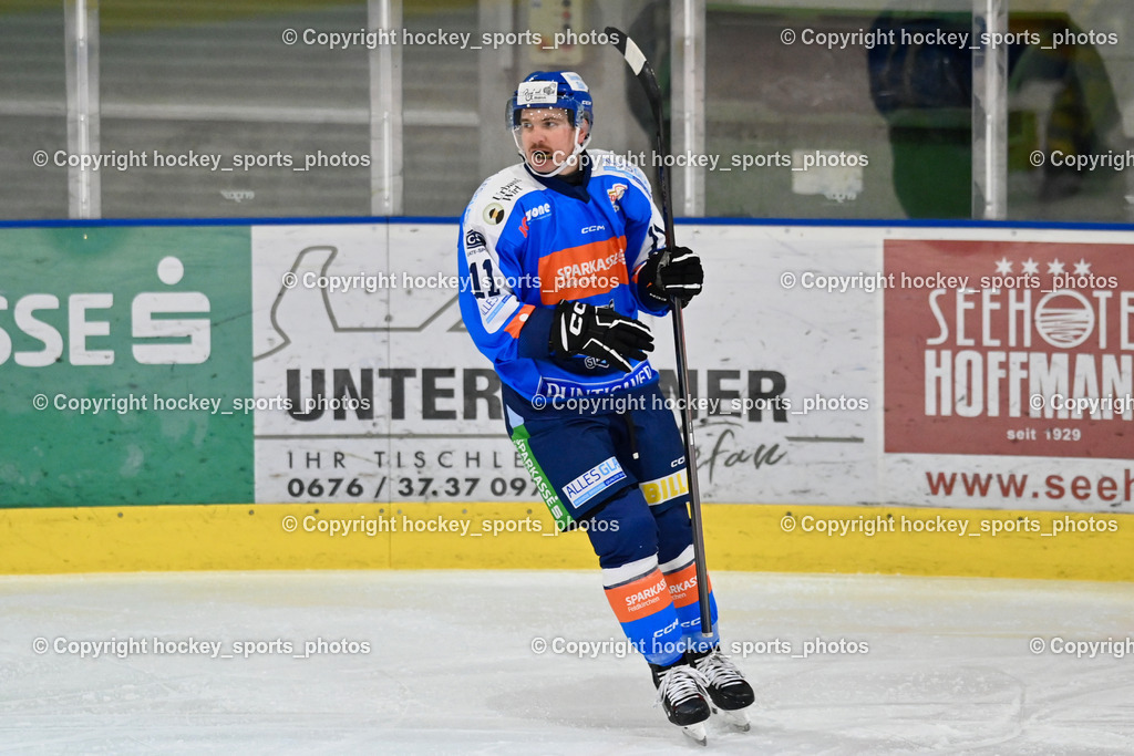 ESC SPARKASSE STEINDORF vs. 1. EHC ALTHOFEN | #11 Kalan Luka ESC Steindorf, ESC SPARKASSE STEINDORF vs. 1. EHC ALTHOFEN, ESC SPARKASSE STEINDORF vs. 1. EHC ALTHOFEN am 30.11.2025 in Steindorf (Ossiachersee Halle), Austria, (Photo by Bernd Stefan)