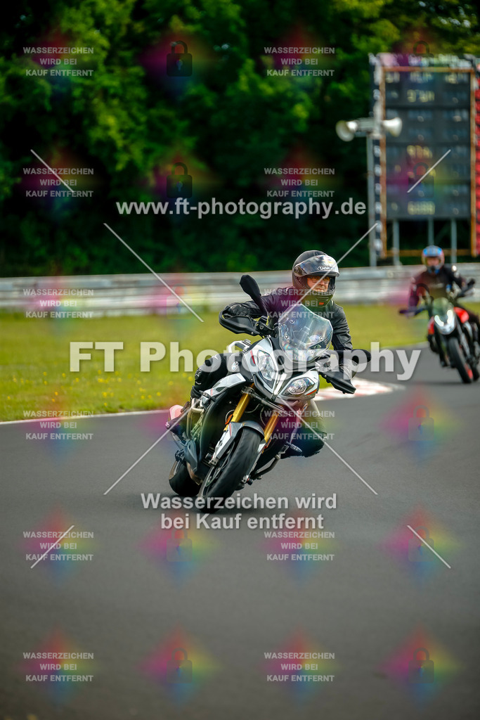 VBK-4629 | Hier findet Ihr Bilder von Touristenfahrten auf der Nürburgring Nordschleife oder von anderen Veranstaltungen die ich besucht habe. Viel Spass beim Durch Schauen 