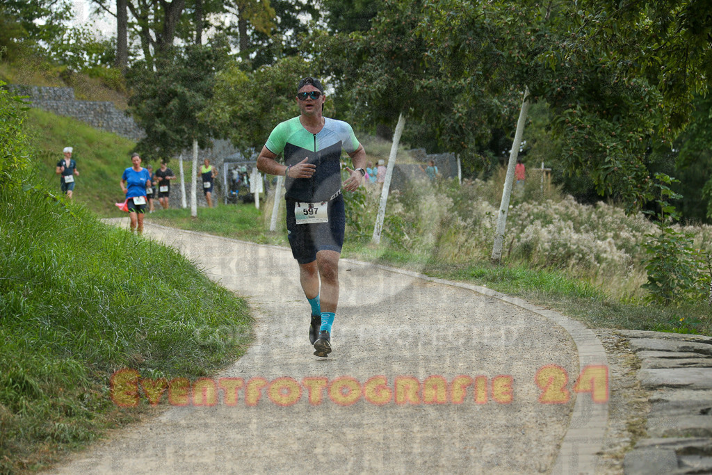250824_1407_EX1_5029 | Sportfotografie im Rhein-Sieg Kreis, Köln, Bonn, NRW, Rheinland Pfalz, Hessen, etc. Unser Tätigkeitsfeld umfasst den Laufsport vom Volkslauf über den Marathon, Duathlon, Triathon bis zum Ultralauf wie Kölnpfad Ultra oder Schindertrail.