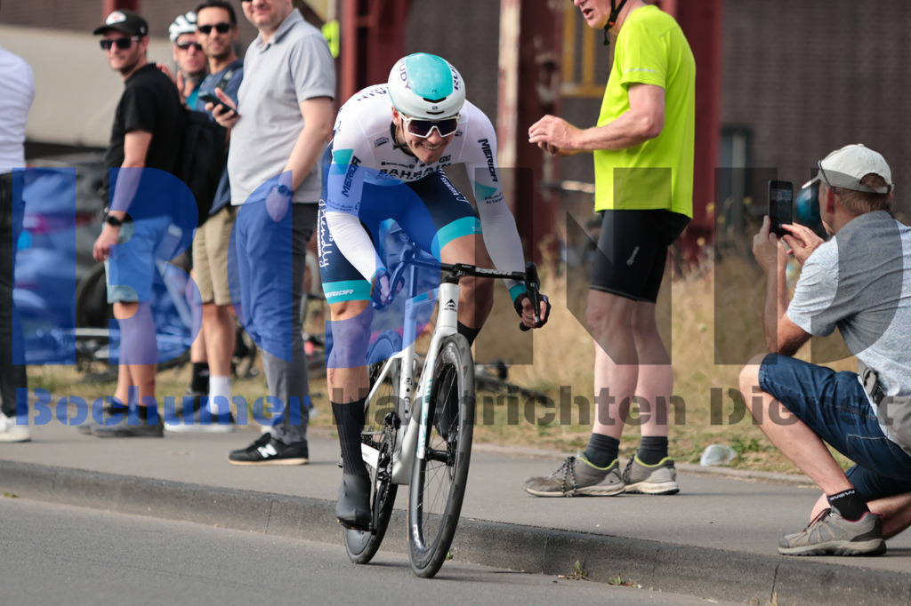 SES_DEUTOU20250820-138 | bond - Realisiert mit Pictrs.com