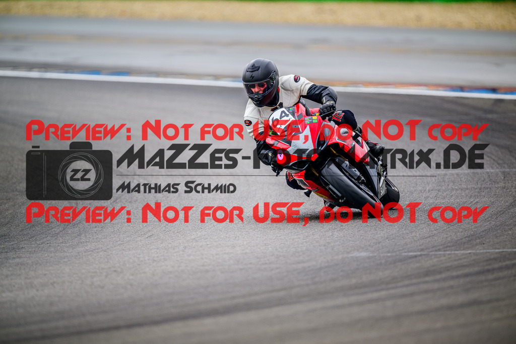 MaZZes_FotoMatrix_240614_6007705_8068 | GELB