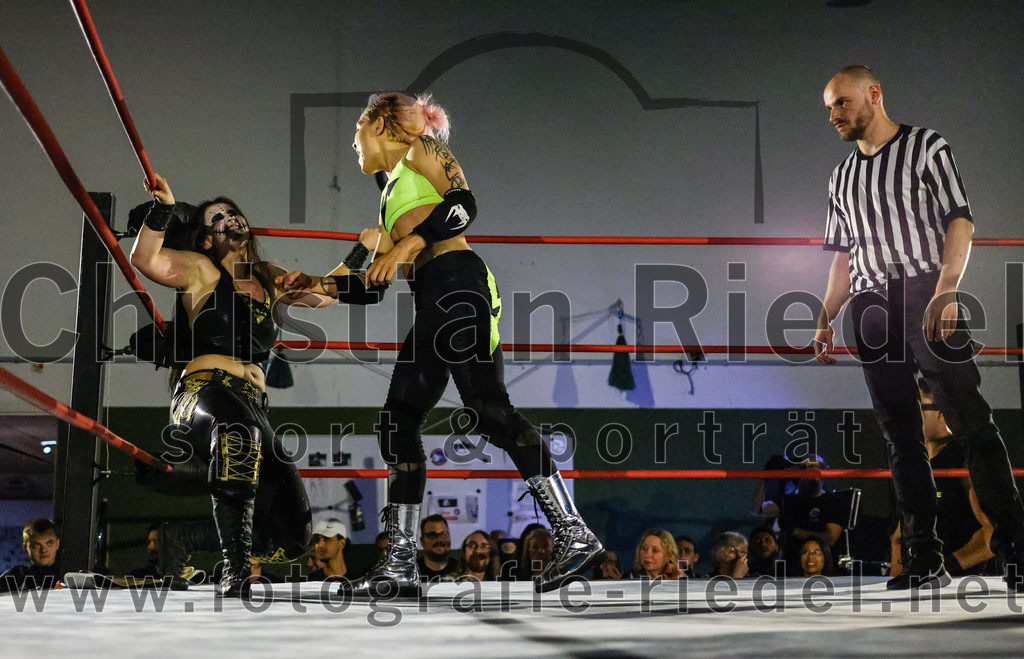 2022-06-05_123_EWS_Wrestling_ERDING | Erding, Deutschland, 05.06.2022:
Wrestling, Saison 2022, EWS Wrestling ERDING

Foto: Christian Riedel / fotografie-riedel.net