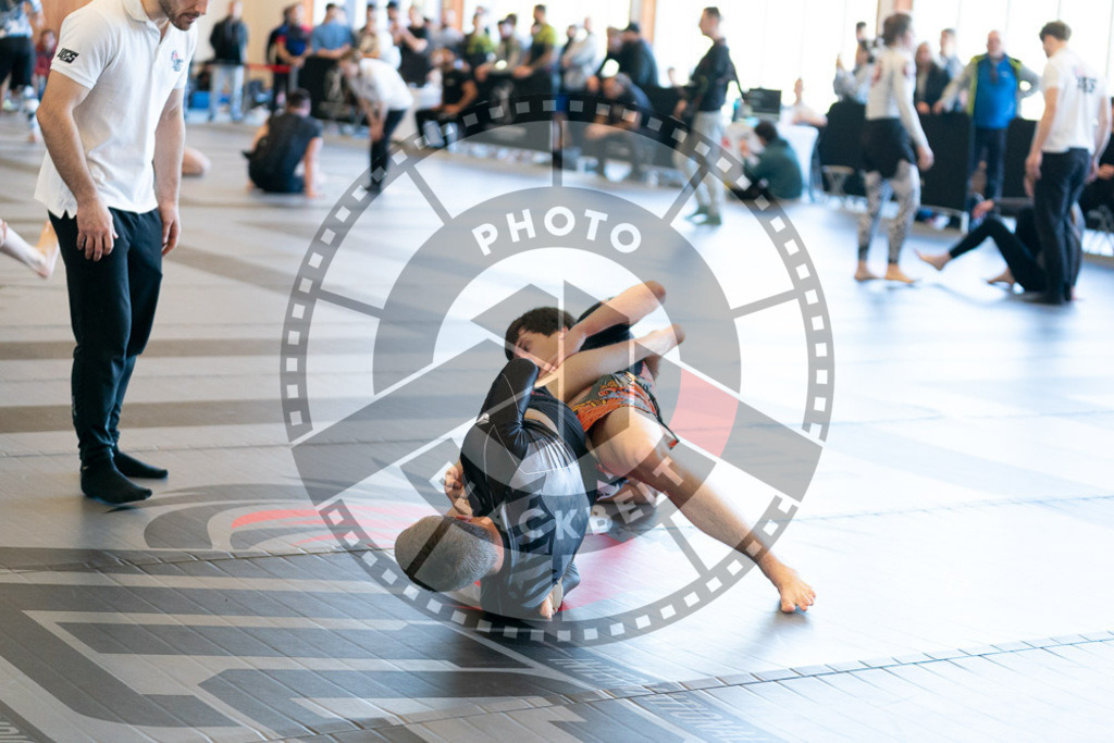 20250329PBB2839 | Fighters compete during the International Luta Livre (ILLCS) Germany IX Spring 2025 Competition spring on March 29, 2025 in Hannover, Germany.© Chiara Dazi