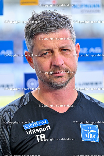 AUT, Admiral Bundesliga, FC Blau Weiss Linz vs WSG Tirol | 04.05.2024, Hofmann Personal Stadion Linz, AUT, Admiral Bundesliga, FC Blau Weiss Linz vs WSG Tirol, im Bild Gerald Scheiblehner, Trainer FC Blau Weiss Linz (Blau Weiss Linz)


// Admiral Bundesliga Match between FC Blau Weiss Linz vs WSG Tirol, Austria on 2024/05/04
