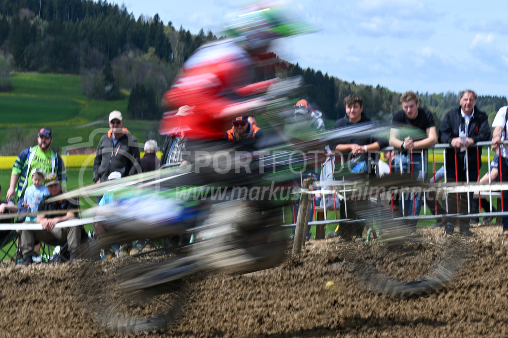 Motocross Schlatt bei Winterthur - 29. April 2023 | #36 Kunz Fabian aus Muenchwilen (CH) auf Kawasaki in der Kategorie Hobby Open am Motocross Schlatt bei Winterthur, 29. April 2023.
Instagram: @mx_schlatt | @mc_wila | @sam_schweiz
Bild: Sportfotografie Markus Aeschimann | www.markus-aeschimann.ch - Realisiert mit Pictrs.com
