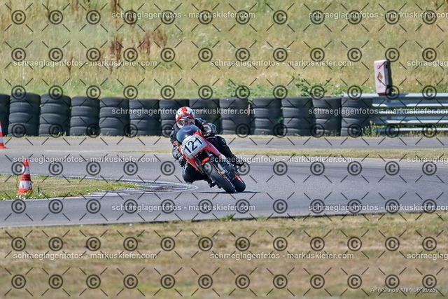 26bc03-1042 | markuskiefer.com - Realisiert mit Pictrs.com