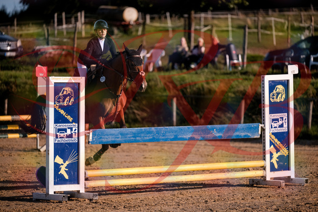 2026_10_03_Siefer-Hof_170922_Z81_06257764 | Professionelle Reitsport-, Turnier- und Eventfotografie von Robert Broda. Galerien mit ausgewählten und bearbeiteten Bildern direkt online ansehen und bestellen.