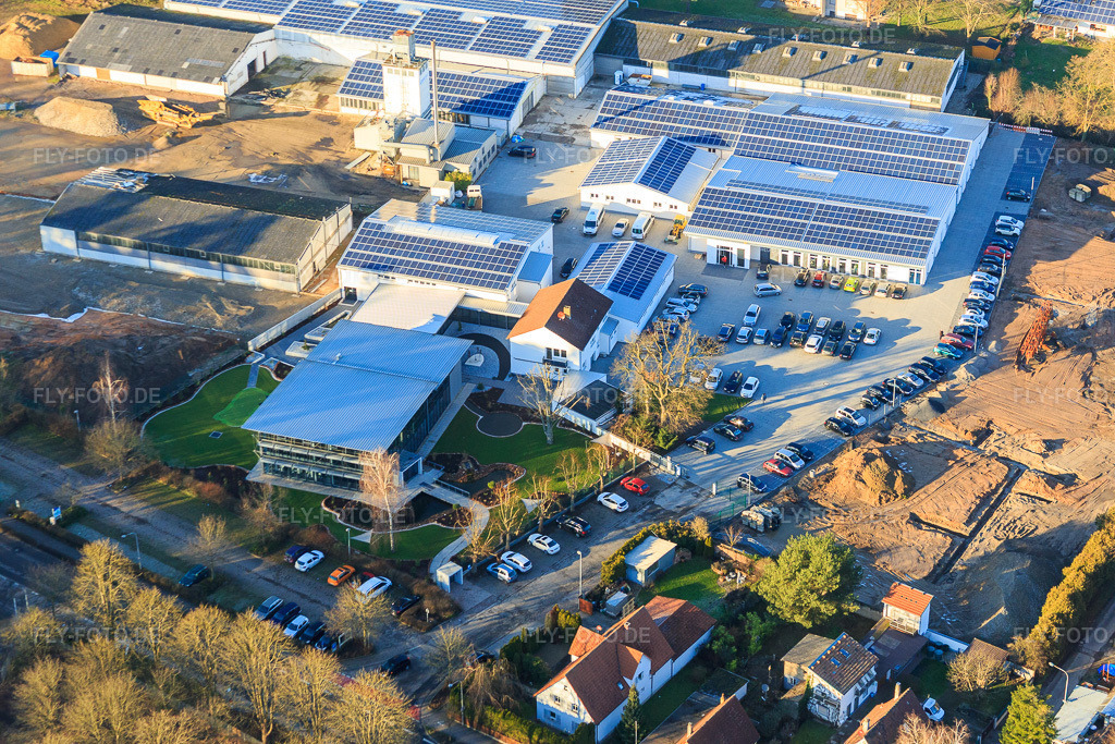 Luftbild: Quartier Lanzet mit Hagebau Kompakt - Gillet Baustoffe GmbH in Herxheim bei Landau im Bundesland Rheinland-Pfalz in Deutschland. Foto: IMG_076497.jpg vom 05.01.2015 durch Werner Riehm/FLY-FOTO.deGillet Webseite