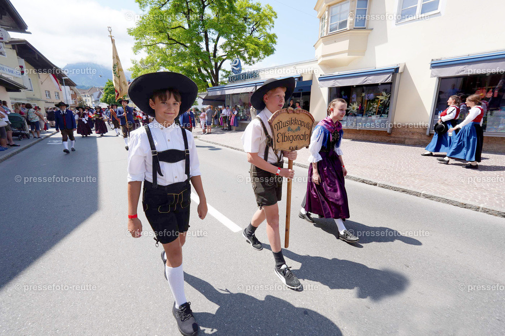 12a-ELBIGENALP-Bundesmusikfest-2023-Juni16-Reutte-DSC01796 | Info aus dem Bezirk Reutte/Ausserfern Tirol sowie eine umfangreiche Bilddatenbank über die gesamte Region: Lechtal, Talkessel Reutte, Tannheimertal, Zwischentoren. Lech, Plansee, Zugspitze, Grenztunnel, B179, Fernpassstraße, Verkehr, Lawinen, Tradition, - Realisiert mit Pictrs.com