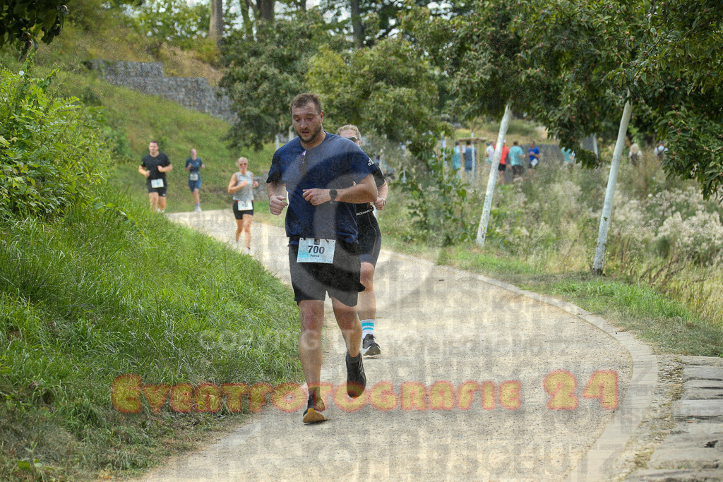 250824_1502_EX1_8383 | Sportfotografie im Rhein-Sieg Kreis, Köln, Bonn, NRW, Rheinland Pfalz, Hessen, etc. Unser Tätigkeitsfeld umfasst den Laufsport vom Volkslauf über den Marathon, Duathlon, Triathon bis zum Ultralauf wie Kölnpfad Ultra oder Schindertrail.
