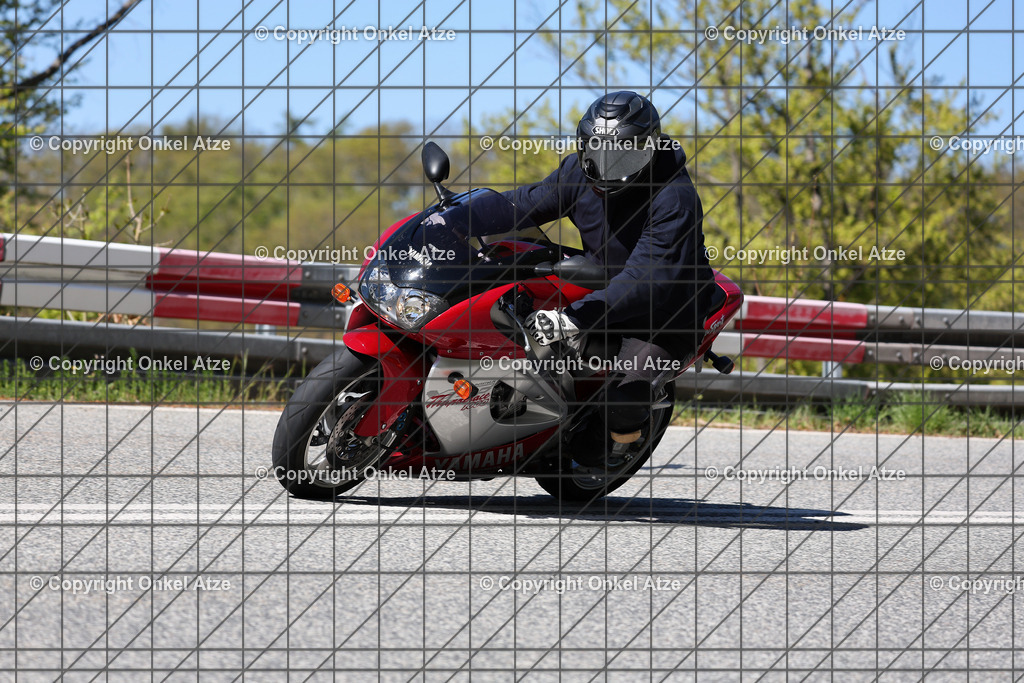 IMG_8193 | Fotograf am Kyffhäuser. Onkel Atze. Kyffhäuser Rennstrecke. Café36. Motorsportfotografie. - Realisiert mit Pictrs.com