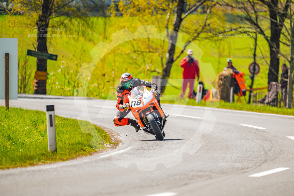 0716 - Bergrennen Landshaag2026 | BREITBILD Austria Webshop

Finde Fotos von: Breitbild, Breitbild Austria, Landshaag, Europeanbikers, KTM, BMW, Bergrennen, Bikeporn, Carporn, Bikes, Cars, Fotografie, Oberösterreich, Österreich, Berufsfotograf, Motorradteile Ganster, Julbach, Pannoniari - Realisiert mit Pictrs.com