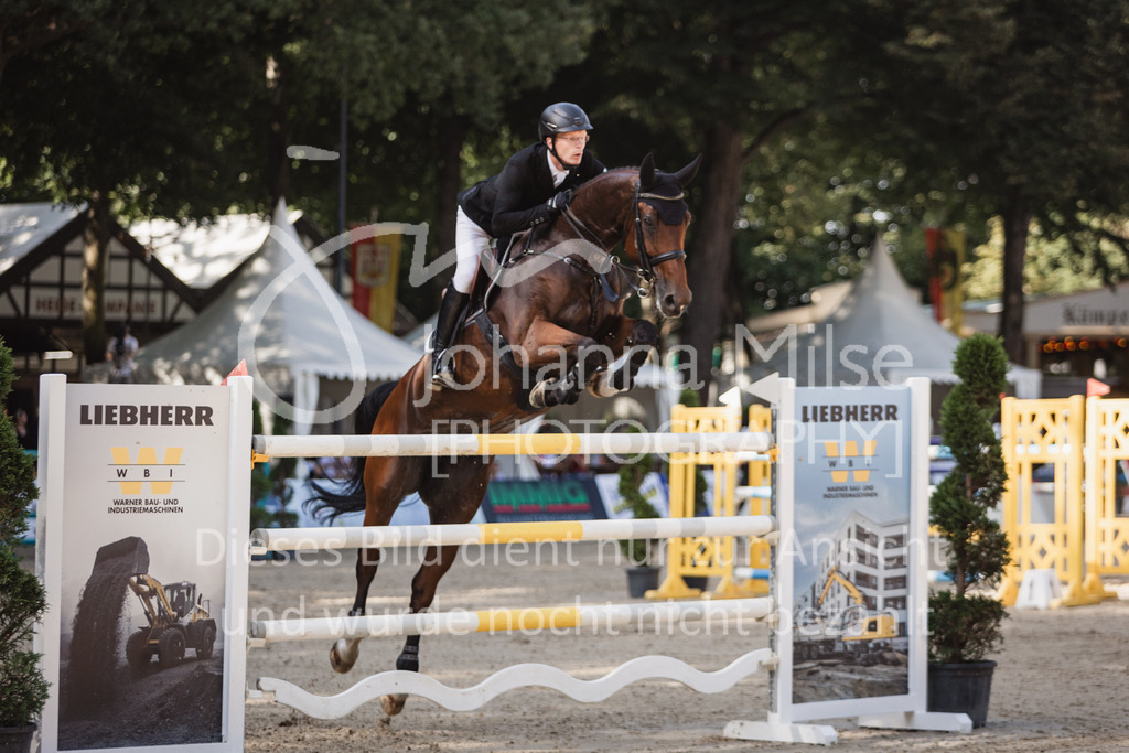 230910_OWLCh_GroßerPreis-656 | Deine schönsten Turniermomente als professionelle Fotos! Entdecke hochwertige Pferdesport-Fotografie im Online-Shop. Jetzt Fotos finden & bestellen!