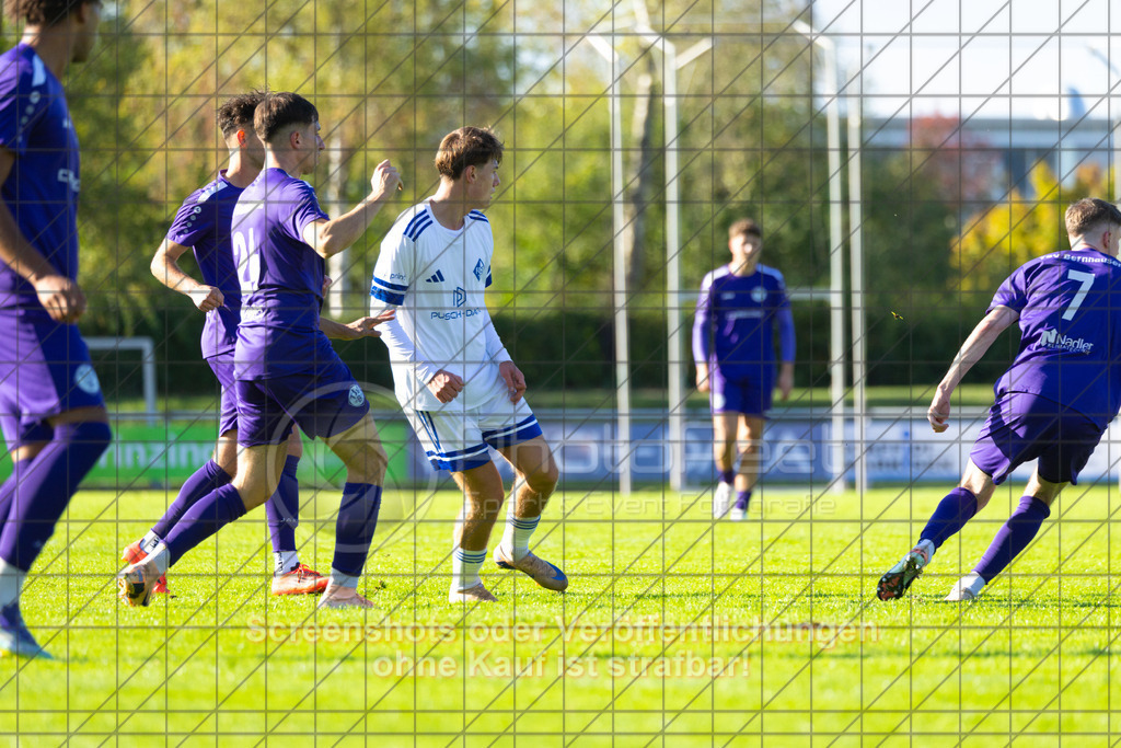 20261010_161331_0297_(c)_by_PhotoPeet | #,1.FC Eislingen (weiß) vs. TSV Bernhausen (lila), Fussball, Landesliga 2 - wfv, 11. Spieltag, Saison 2026/2027, Rasenplatz, Eichbachstation, Haldenstraße, 73054 Eislingen, 10.10.2026 - 15:30 Uhr,Foto: PhotoPeet / Sport- &amp; Eventfotografie / Peter Harich