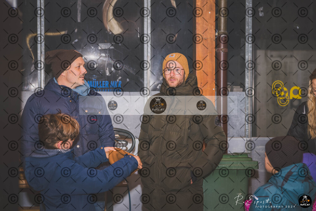 20241206_FCR-Weihnachtsmann_039 | Sport und Naturfotografie von Roberto Esposito zeigt echte Momente Bewegung und die Schönheit der Natur. Ausdrucksstarke Bilder schaffen Emotionen.