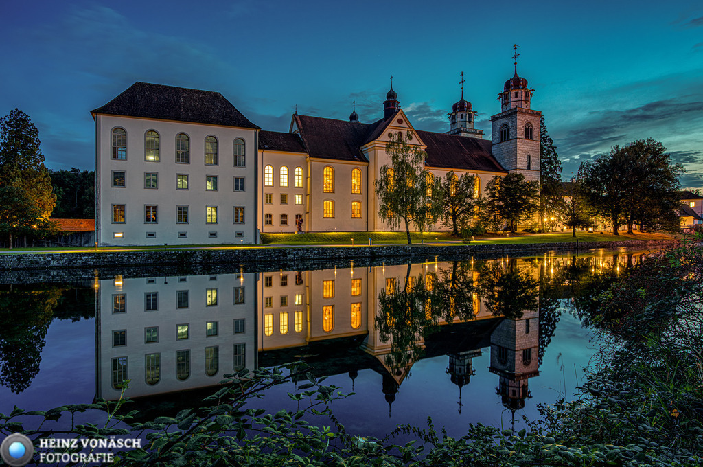 Alte_Architektur_0057 | Alle Bilder von Heinz Vonäsch Fotografie können alle zu günstigen Preisen gekauft werden! Download der Bilder, Ausdrucke, Postkarten, Tassen T-Shirts, Kalender, Alu- Dibond usw. - Realisiert mit Pictrs.com