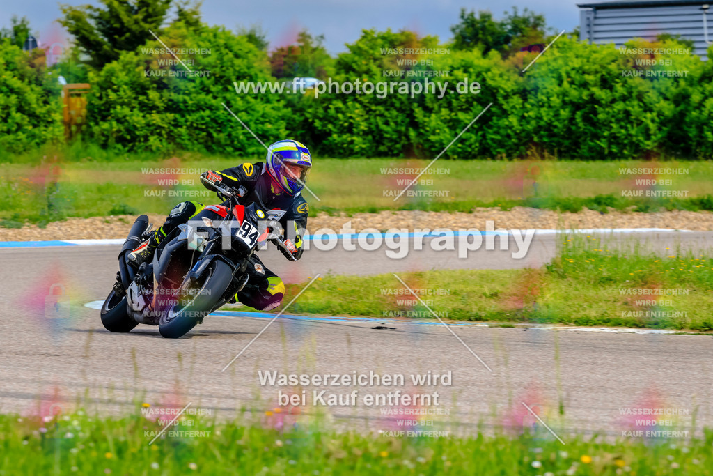 MotoTeam-8663 | Hier findet Ihr Bilder von Touristenfahrten auf der Nürburgring Nordschleife oder von anderen Veranstaltungen die ich besucht habe. Viel Spass beim Durch Schauen 