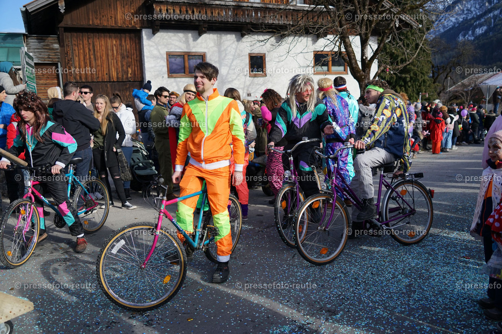 news-2023-Feb11-Fasching-Weissenbach-DSC01833 | Info aus dem Bezirk Reutte/Ausserfern Tirol sowie eine umfangreiche Bilddatenbank über die gesamte Region: Lechtal, Talkessel Reutte, Tannheimertal, Zwischentoren. Lech, Plansee, Zugspitze, Grenztunnel, B179, Fernpassstraße, Verkehr, Lawinen, Tradition, - Realisiert mit Pictrs.com