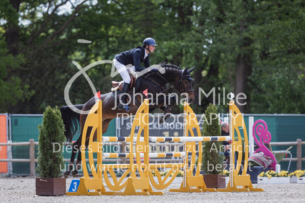 250506_Mühlen_SprPf-L1-360 | Deine schönsten Turniermomente als professionelle Fotos! Entdecke hochwertige Pferdesport-Fotografie im Online-Shop. Jetzt Fotos finden & bestellen!