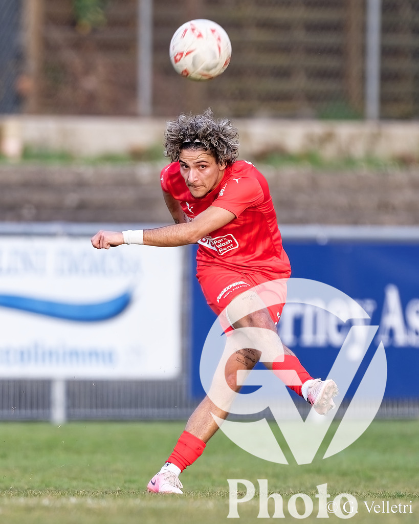 1ème ligue - CS Chenois v FC Coffrane | during the 1ème ligue game between CS Chenois and FC Coffrane at Stade des Trois Chenes in Geneva, Switzerland