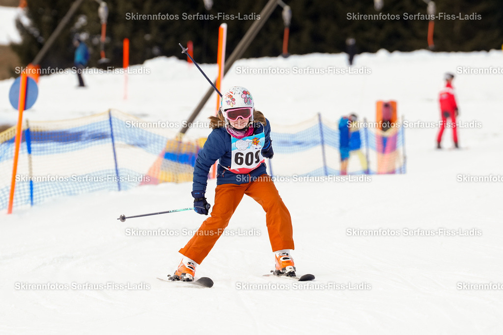 SRF_02.01.2026_1062 | Skirennfotos,Serfaus,Fiss,Ladis,Kinderskirennen,Winter,Tirol,Oberland,skirace,SFL,feelfree,weil wir's genießen,ski,Ski,skifahren,Sonnenplateau, - Realisiert mit Pictrs.com