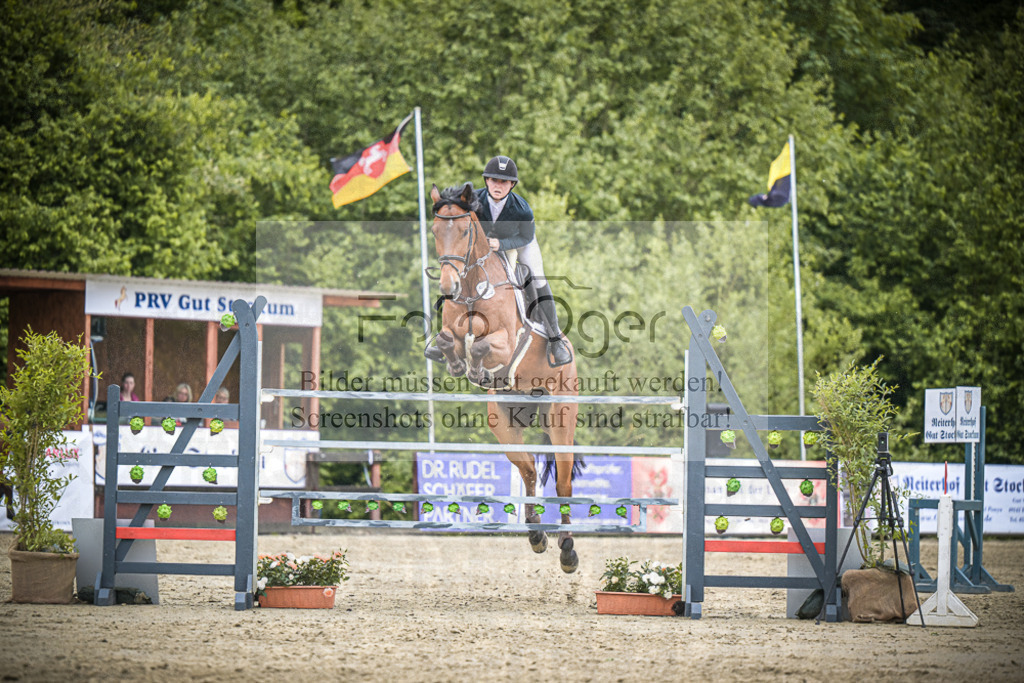 DOS_8178 | Entdecke hochwertige Reitturnierfotos von Foto Oger. Professionell, emotional und authentisch – jetzt Lieblingsmomente im Shop bestellen.Deutschlandweite Turnierfotografie. - Realisiert mit Pictrs.com