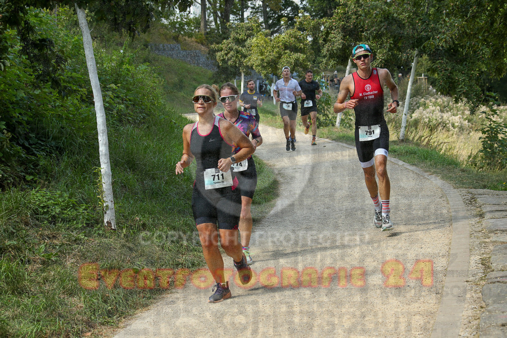 250824_1443_EX1_7284 | Sportfotografie im Rhein-Sieg Kreis, Köln, Bonn, NRW, Rheinland Pfalz, Hessen, etc. Unser Tätigkeitsfeld umfasst den Laufsport vom Volkslauf über den Marathon, Duathlon, Triathon bis zum Ultralauf wie Kölnpfad Ultra oder Schindertrail.