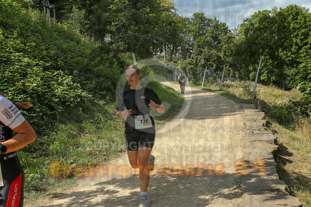250824_1451_EX1_7847 | Sportfotografie im Rhein-Sieg Kreis, Köln, Bonn, NRW, Rheinland Pfalz, Hessen, etc. Unser Tätigkeitsfeld umfasst den Laufsport vom Volkslauf über den Marathon, Duathlon, Triathon bis zum Ultralauf wie Kölnpfad Ultra oder Schindertrail.
