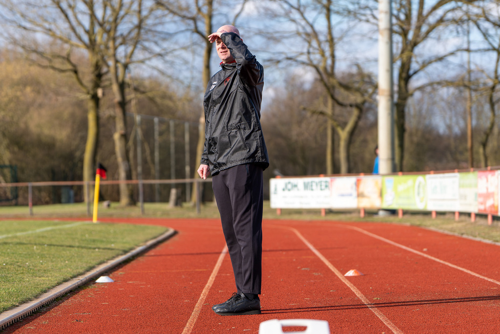 Fußball I Herren I Saison 2025-2026 I Bezirksliga Weser-Ems 4 I 21. Spieltag I TuS Frisia Goldenstedt - Vfl Oythe I 4026 | jns.sportfotos - Realisiert mit Pictrs.com