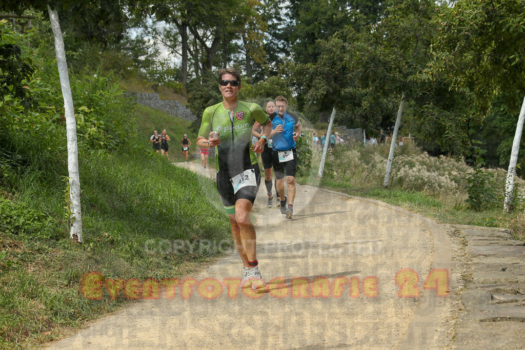 250824_1346_EX1_3621 | Sportfotografie im Rhein-Sieg Kreis, Köln, Bonn, NRW, Rheinland Pfalz, Hessen, etc. Unser Tätigkeitsfeld umfasst den Laufsport vom Volkslauf über den Marathon, Duathlon, Triathon bis zum Ultralauf wie Kölnpfad Ultra oder Schindertrail.