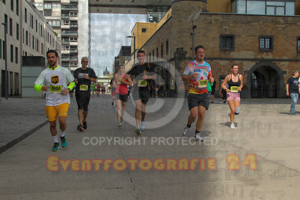 250920_1330_EV4_5858 | Sportfotografie im Rhein-Sieg Kreis, Köln, Bonn, NRW, Rheinland Pfalz, Hessen, etc. Unser Tätigkeitsfeld umfasst den Laufsport vom Volkslauf über den Marathon, Duathlon, Triathon bis zum Ultralauf wie Kölnpfad Ultra oder Schindertrail.