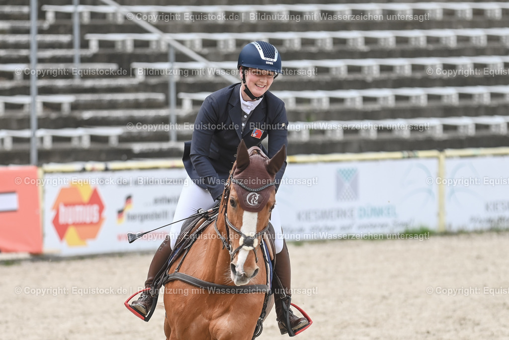 20230514_CCI4_Springen_0056 | equistock