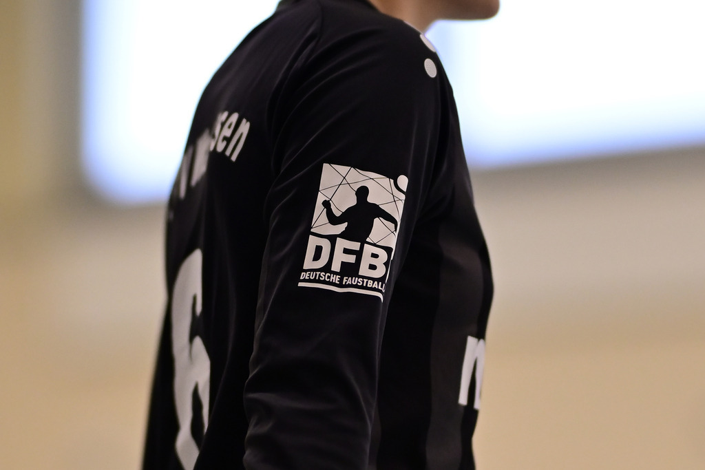 Faustball I Frauen I Saison 2025-2026 I Bundesliga Nord I 7c. Spieltag I MTV Wangersen - Ohligser TV | Der Sportfotograf. - Realisiert mit Pictrs.com