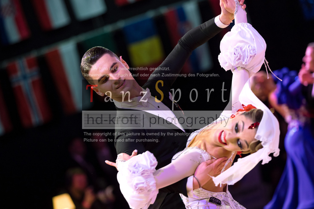 20241215_WDSF_Int_Open_Std-Riga-9847 | Tanzsportbilder, Standardtanz, Lateintanz, WDSF, DTV, LTVB, dancecomp, goc, hessen tanzt, blaues band der spree, walzer, tango, wiener walzer, slowfox, quickstepp, samba, rumba, cha-cha-cha, paso doble. jive, hd-kroft photography, turniertanzsport