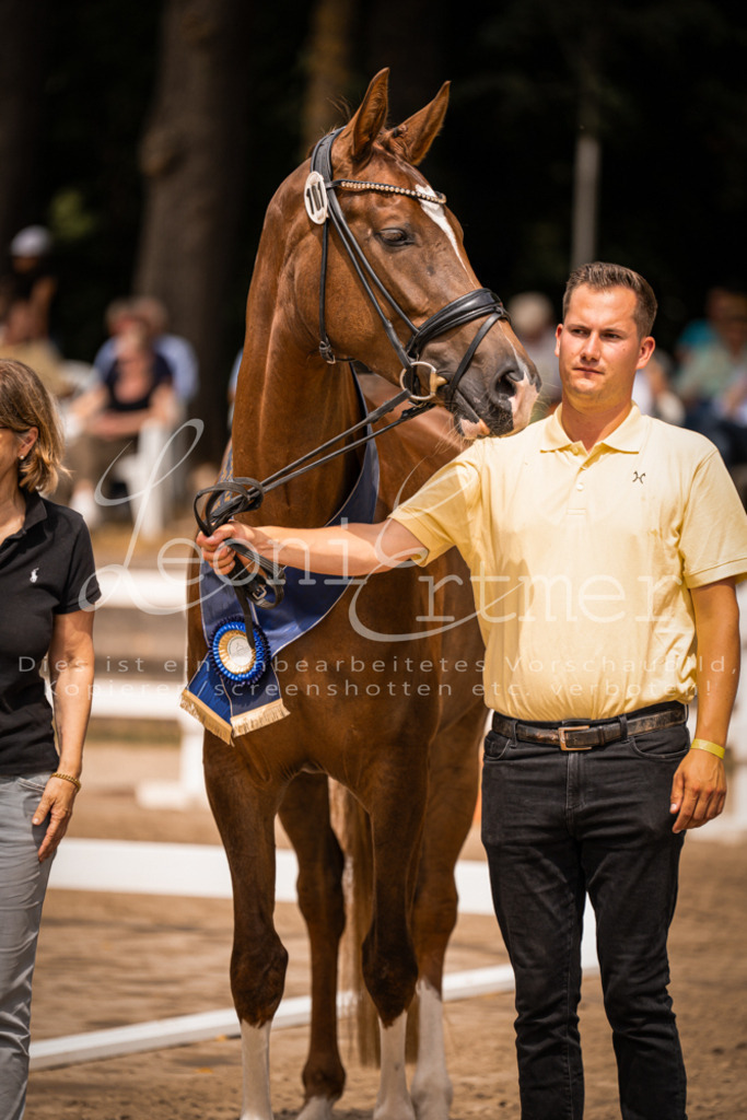 3.Fr00235 | Leoni Ertmer Photography - Realisiert mit Pictrs.com