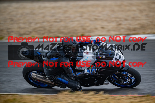 MaZZes_FotoMatrix_230719_1697 | WEISS