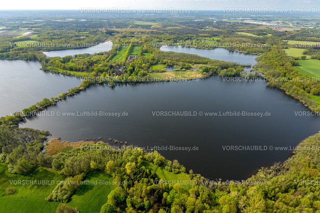 Nettetal240402964KrickenbeckerSeen | Luftbild, Schloss Krickenbeck an den Krickenbecker Seen, Naturschutzgebiet umgeben von Seen und Waldgebiet, Leuth, Nettetal, Niederrhein, Nordrhein-Westfalen, Deutschland