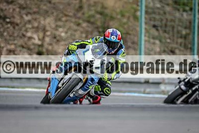 pube9437 | Professionelle Fotos von Sportveranstaltungen, aber auch Hochzeiten und anderen Events. - Realisiert mit Pictrs.com