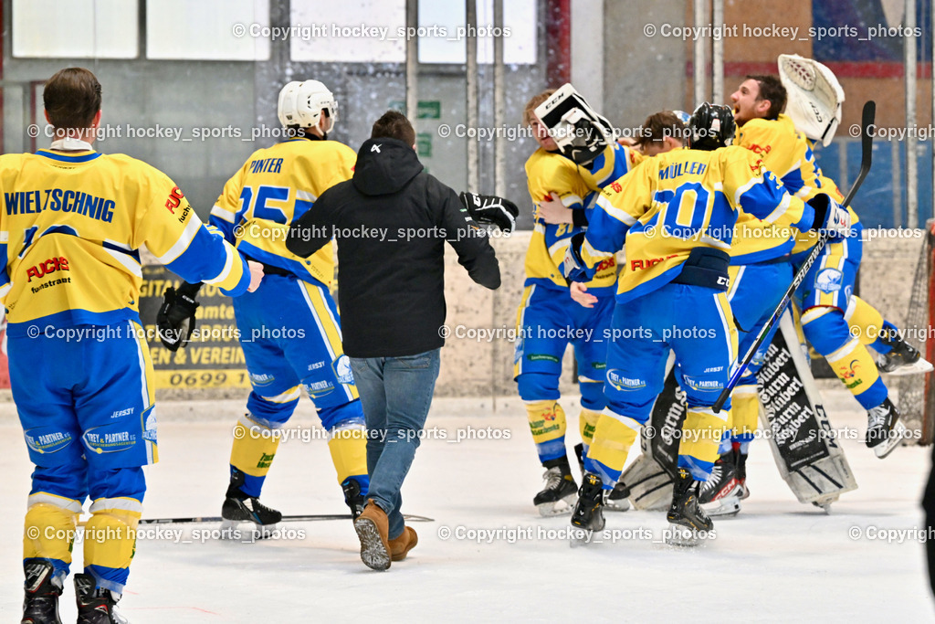 ELV Zauchen vs. EC Tigers Paternion | Jubel ELV Zauchen Mannschaft, ELV Zauchen vs. EC Tigers Paternion, ELV Zauchen vs. EC Tigers Paternion am 23.02.2025 in Spittal an der Drau (Eissportzentrum Spittal), Austria, (Photo by Bernd Stefan)