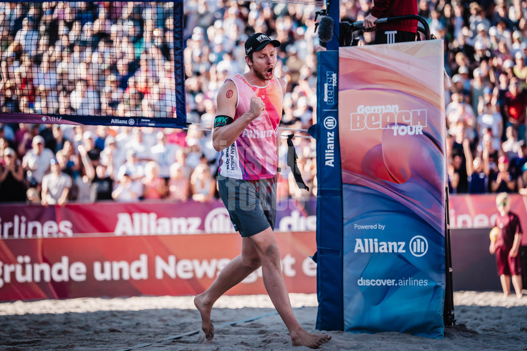 Beachvolleyball | Spiel um Platz Drei | Finale | Deutsche Meisterschaften 2025 Timmendorfer Strand | 07.09.2025 | Nils Ehlers jubelt