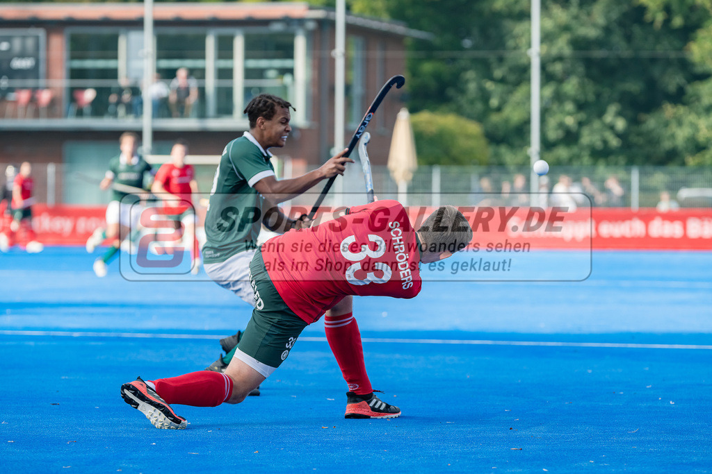 HK_20231007_105286 | 1.Bundesliga Herren Crefelder HTC - Uhlenhorst Mülheim am 7.10.2023 CHTC, Krefeld , Schröder Mika ( Crefelder HTC #33 ) , William Sanda ( Uhlenhorst Mülheim )